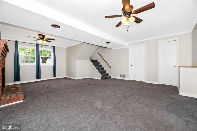 10 SHERMAN ST, Hanover, PA 17331