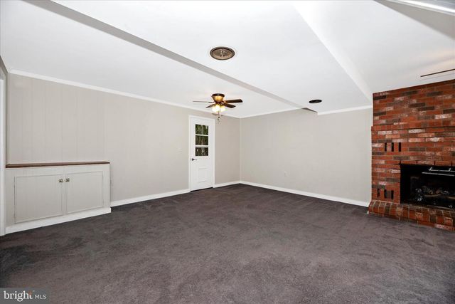 10 SHERMAN ST, Hanover, PA 17331