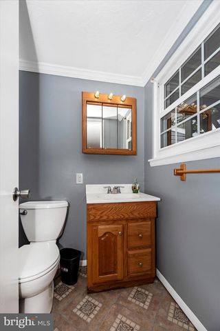 10 SHERMAN ST, Hanover, PA 17331