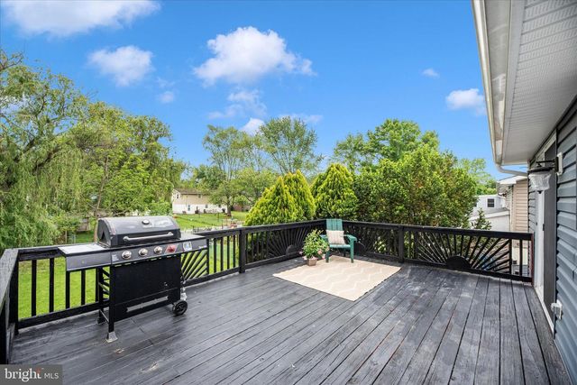 10 SHERMAN ST, Hanover, PA 17331