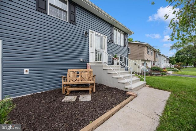 10 SHERMAN ST, Hanover, PA 17331