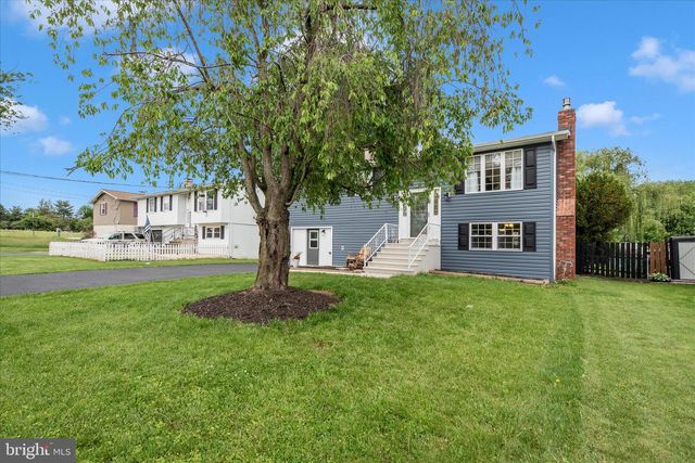 10 SHERMAN ST, Hanover, PA 17331