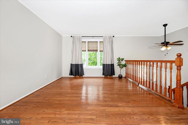 10 SHERMAN ST, Hanover, PA 17331