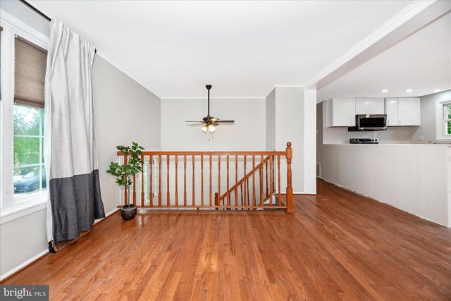 10 SHERMAN ST, Hanover, PA 17331