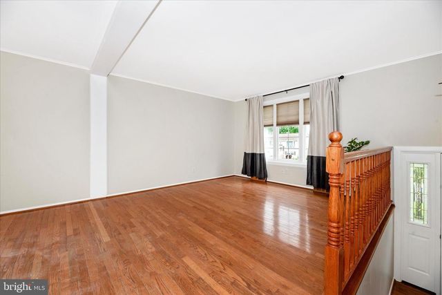 10 SHERMAN ST, Hanover, PA 17331