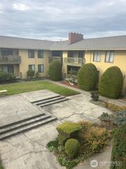 310 S 11th #204, Mount Vernon, WA 98274