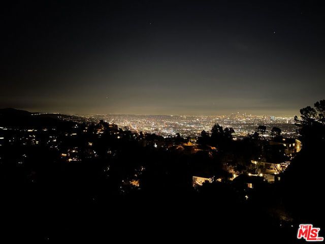 8551 W Cole Crest Drive, Los Angeles, CA 90046