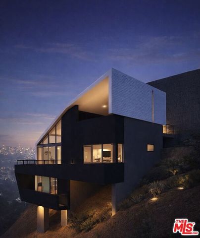 8551 W Cole Crest Drive, Los Angeles, CA 90046