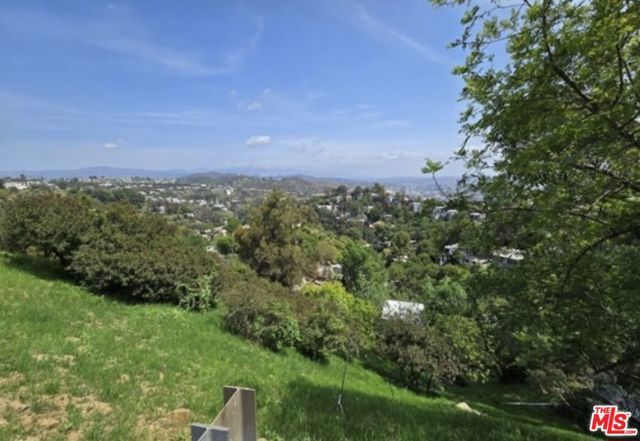 8551 W Cole Crest Drive, Los Angeles, CA 90046