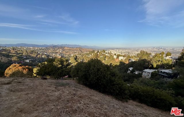 8551 W Cole Crest Drive, Los Angeles, CA 90046