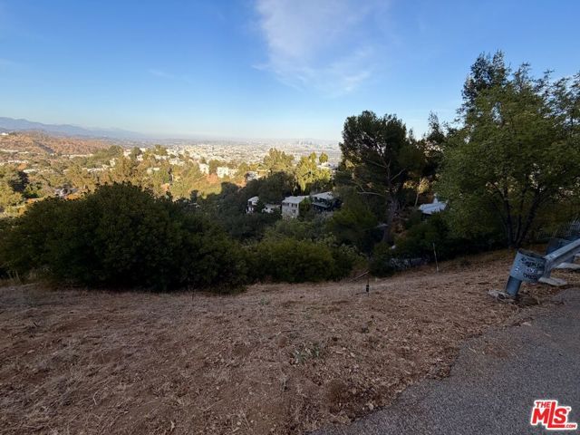 8551 W Cole Crest Drive, Los Angeles, CA 90046