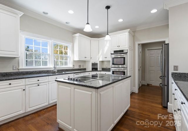 6041 Providence Country Club Drive, Charlotte, NC 28277