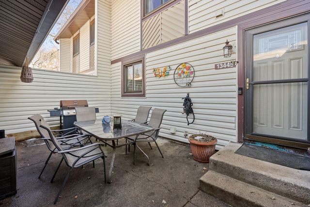 13445 Heather Hills Drive, Burnsville, MN 55337