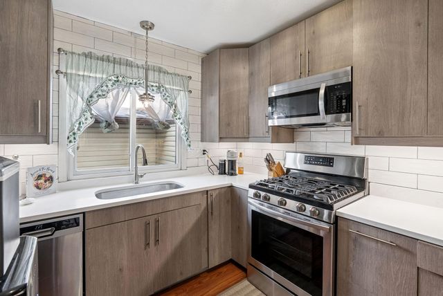 13445 Heather Hills Drive, Burnsville, MN 55337