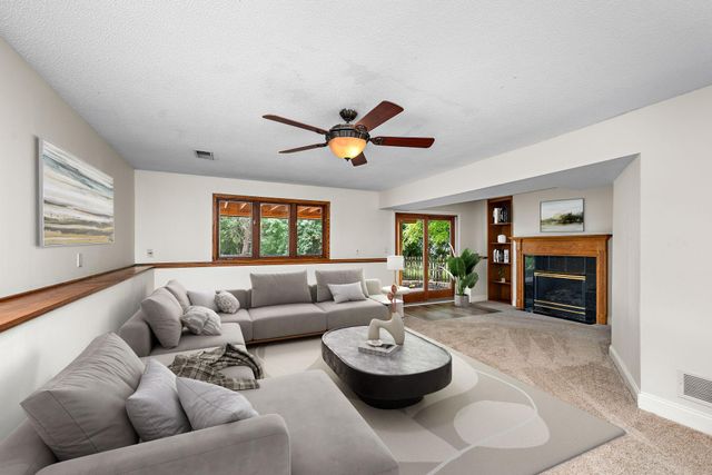13609 62nd Avenue N, Maple Grove, MN 55311