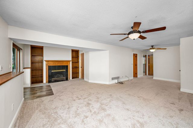 13609 62nd Avenue N, Maple Grove, MN 55311