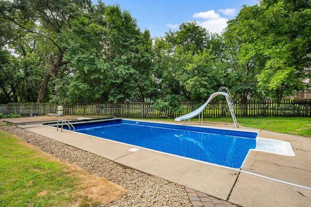 13609 62nd Avenue N, Maple Grove, MN 55311