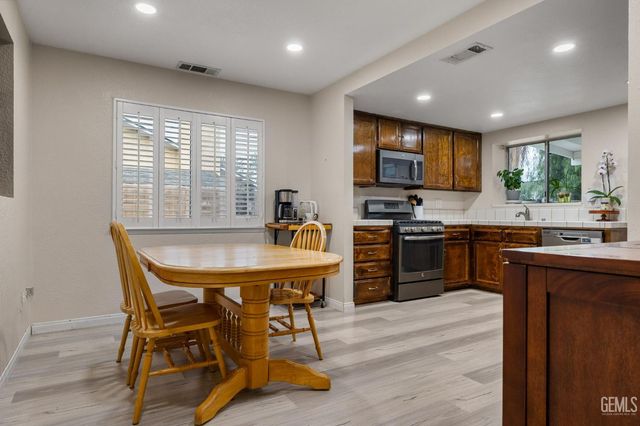 12113 Nacelle Avenue, Bakersfield, CA 93312