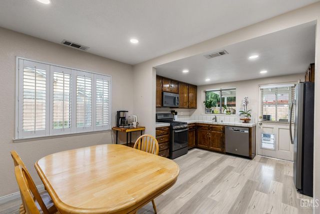 12113 Nacelle Avenue, Bakersfield, CA 93312