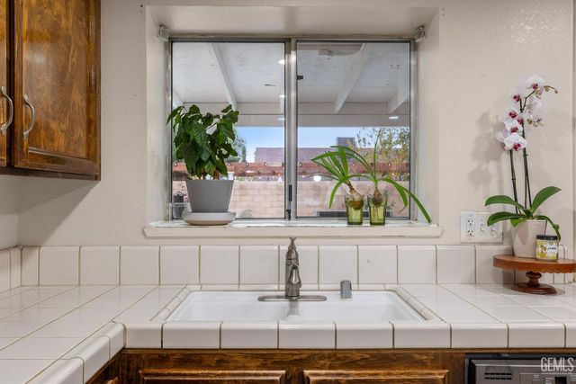 12113 Nacelle Avenue, Bakersfield, CA 93312