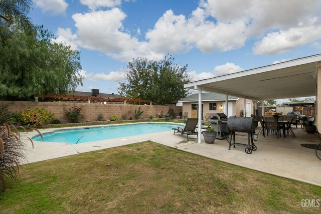 12113 Nacelle Avenue, Bakersfield, CA 93312