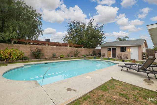 12113 Nacelle Avenue, Bakersfield, CA 93312