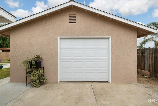 12113 Nacelle Avenue, Bakersfield, CA 93312