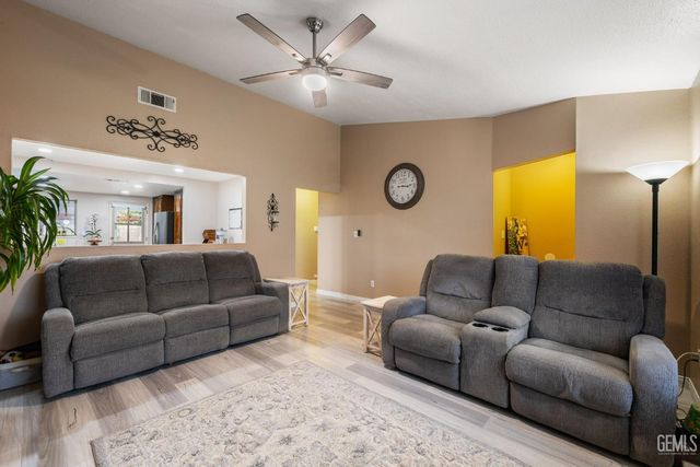 12113 Nacelle Avenue, Bakersfield, CA 93312