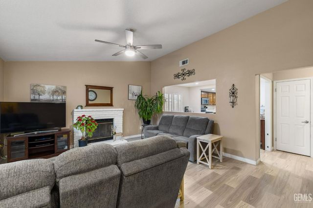 12113 Nacelle Avenue, Bakersfield, CA 93312