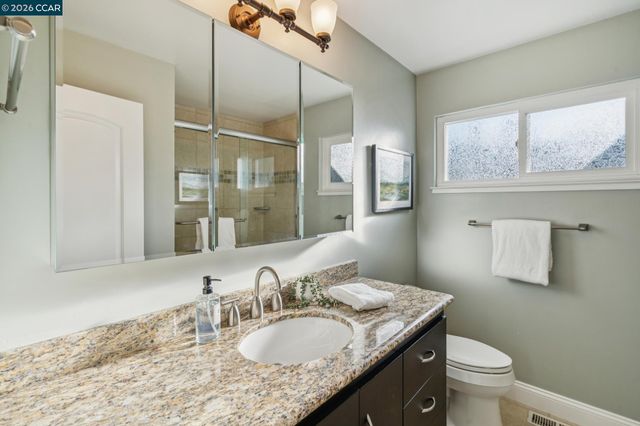 1133 Greenbrook Dr, Danville, CA 94526