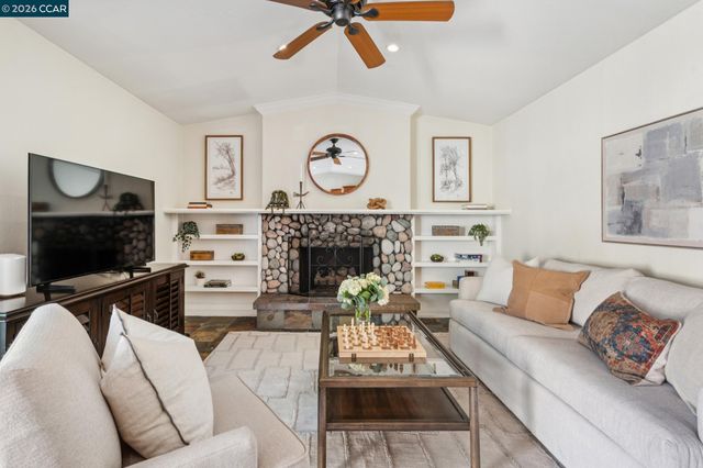 1133 Greenbrook Dr, Danville, CA 94526