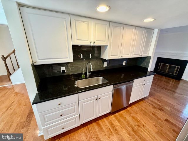 6291 KERRYDALE DR, Springfield, VA 22152