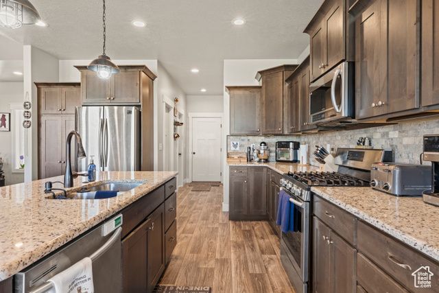 190 W 3RD, Bloomington, ID 83223