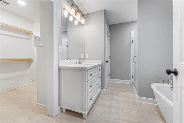 1011 Common Street, Lake Charles, LA 70601