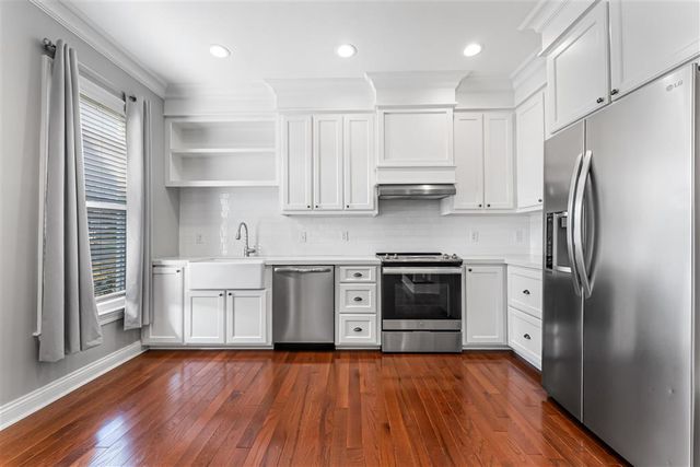 1011 Common Street, Lake Charles, LA 70601