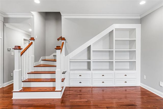 1011 Common Street, Lake Charles, LA 70601