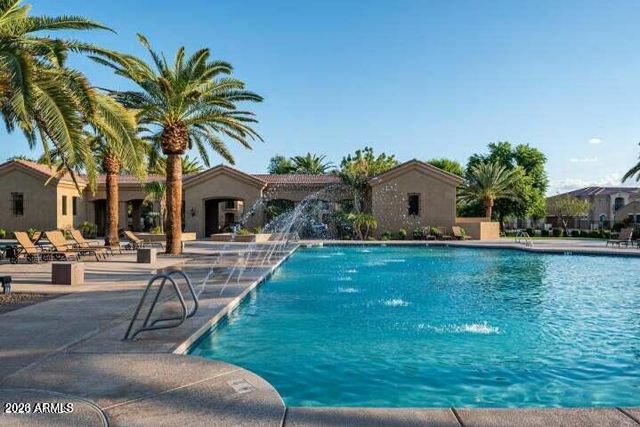 1367 S COUNTRY CLUB Drive 1121, Mesa, AZ 85210