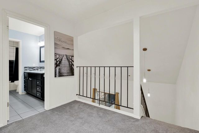 3971 W College AVENUE, Milwaukee, WI 53221