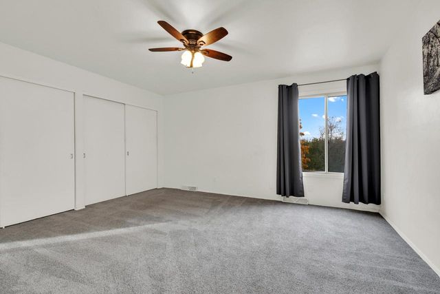 3971 W College AVENUE, Milwaukee, WI 53221