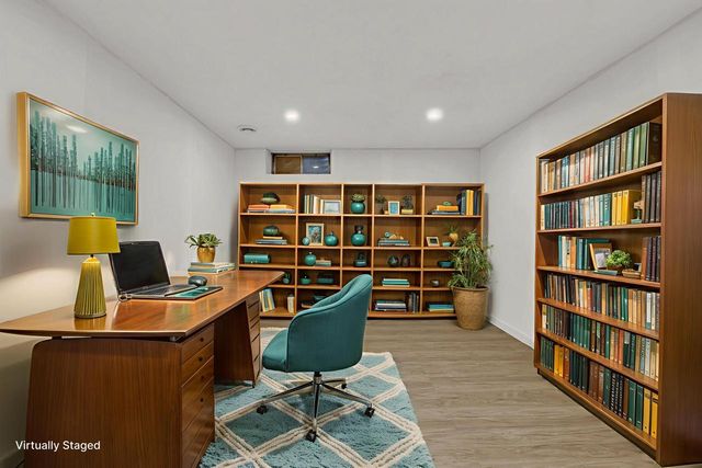 3971 W College AVENUE, Milwaukee, WI 53221