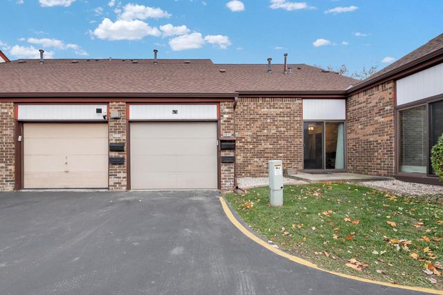 3971 W College AVENUE, Milwaukee, WI 53221