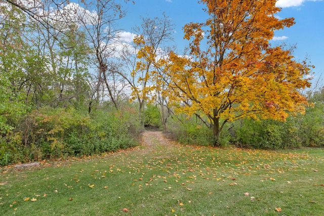 3971 W College AVENUE, Milwaukee, WI 53221