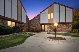 3971 W College AVENUE, Milwaukee, WI 53221