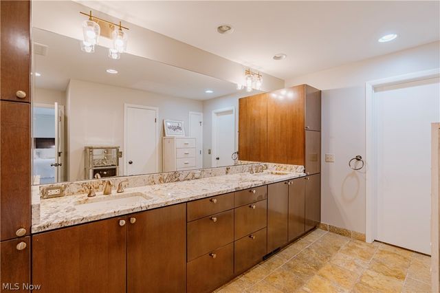 8 Louis Drive, Pepper Pike, OH 44124