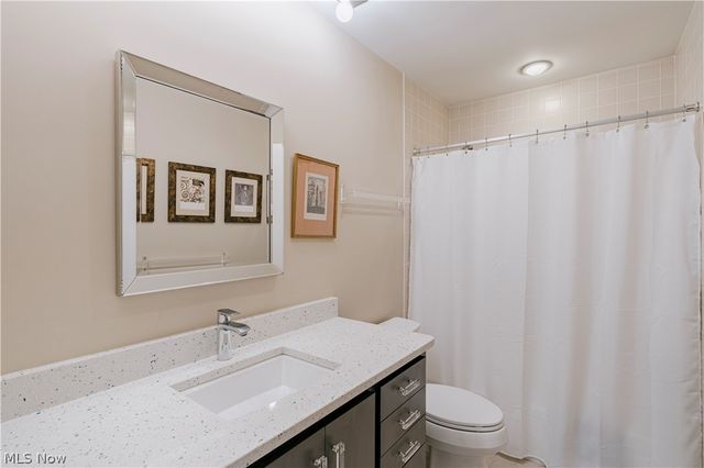 8 Louis Drive, Pepper Pike, OH 44124