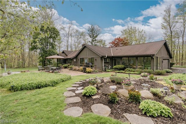 8 Louis Drive, Pepper Pike, OH 44124