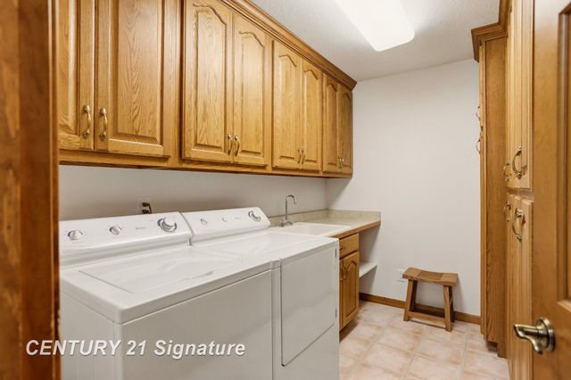 2368 Durham Drive, Saginaw, MI 48609