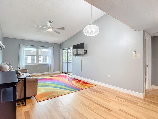 2587 COUNTRYSIDE BOULEVARD 6304, Clearwater, FL 33761