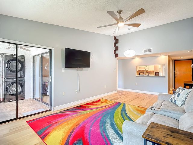 2587 COUNTRYSIDE BOULEVARD 6304, Clearwater, FL 33761