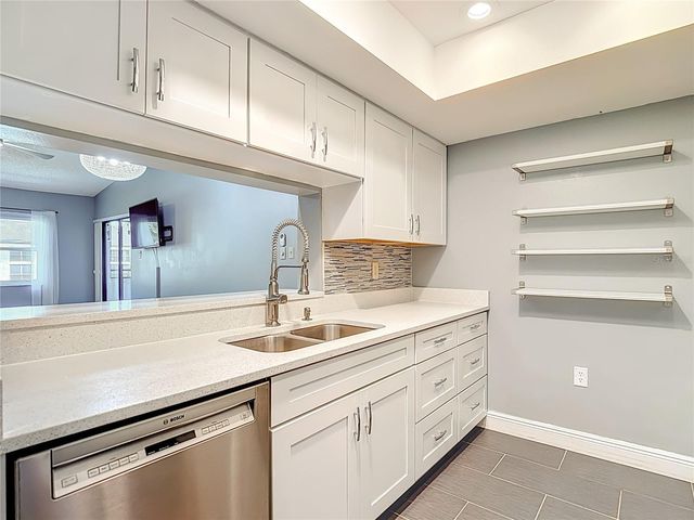 2587 COUNTRYSIDE BOULEVARD 6304, Clearwater, FL 33761